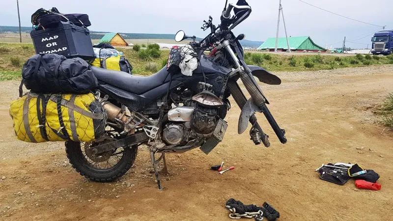 Common Minor Breakdowns on the Road and How to Fix Them Quickly