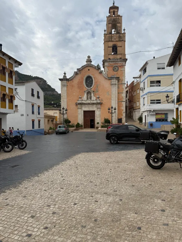 Imagen del tour Much More Than a Motorcycle Tour Through Valencia, Teruel and Cuenca